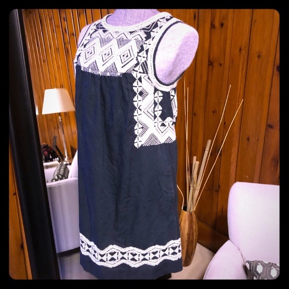 Sold Madewell embroidered dress - Picture 2 of 4
